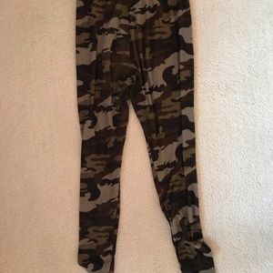 Set of 7 Patterned Leggings
